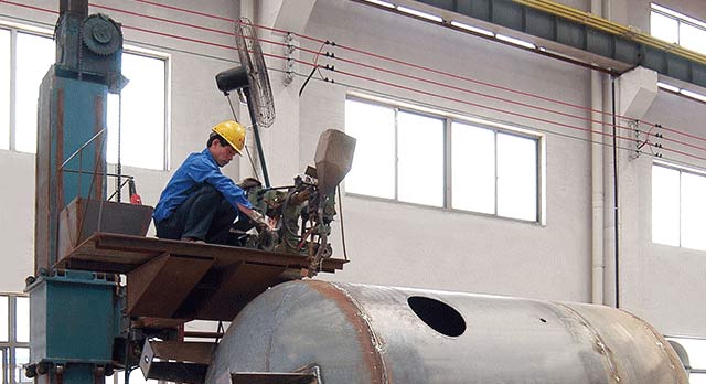 全自動(dòng)焊接設(shè)備,工作效率高、焊縫平整、線條清晰